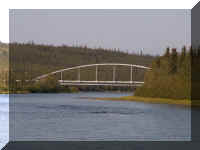 z a v to t pl over river.jpg (25375 bytes)