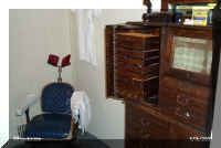 j dent chair.jpg (31378 bytes)