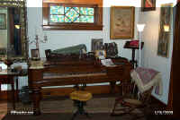 j piano.jpg (44088 bytes)