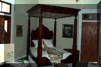 n 02 bel bed.jpg (38664 bytes)