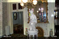 n 02 bel stst lady.jpg (54986 bytes)