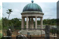 n 02 herm tomb.jpg (49195 bytes)
