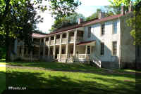 n 02 tr rr porch.jpg (72070 bytes)