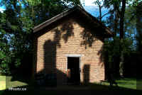 n 02 tr smokehouse.jpg (64717 bytes)
