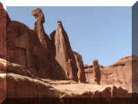 a f1011ut arch_146_1.JPG (36390 bytes)