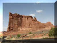 a f1011ut arch_201 courthouse_1.JPG (39484 bytes)