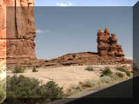 a f1011ut arch_214_1.JPG (45661 bytes)