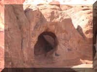 a f1011ut arch_236_1.JPG (42815 bytes)