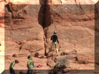 a f1011ut arch_273 climbers_1.JPG (53489 bytes)