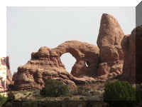 a f1011ut arch_295 windows_1.JPG (39710 bytes)