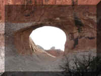 a f1011ut arch_656_1.JPG (41448 bytes)