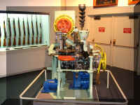 a f0809wcc_327 loading machine_1.JPG (49667 bytes)