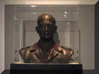 a e ctr_232_1.JPG (31663 bytes)