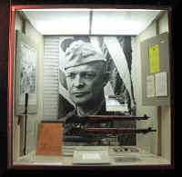 a e ctr_238_1.JPG (46184 bytes)