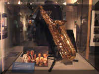 a e ctr_266_1.JPG (51631 bytes)