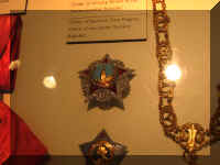 a e ctr_317_1.JPG (36062 bytes)