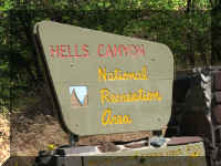 a f0826hc_182 ol sign1_1.JPG (59705 bytes)