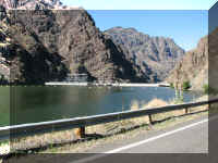 a f0826hc_371 dam2_1.JPG (60917 bytes)