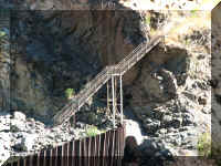 a f0826hc_395 dam10_1.JPG (72531 bytes)