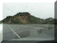 b f1003ca rd_208 road wet windshield_1.JPG (24488 bytes)