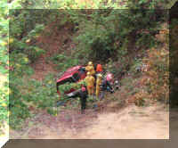 b f1003ca rd_430 accident van_1.jpg (68712 bytes)