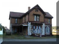 d f0927or blanco_391 cbsp h house_1.JPG (37583 bytes)