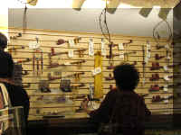 a f0801 pipestone gift shop_178_1.JPG (53371 bytes)
