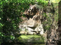 a f0801 pipestone spotted quarry_190_1.JPG (83272 bytes)