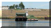 a f0829wa_108 barge t3crop_1.jpg (37839 bytes)