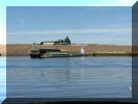 a f0829wa_111 barge t5_1.JPG (31344 bytes)