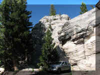 a f0811ys_399 trk in rock_1.JPG (61076 bytes)