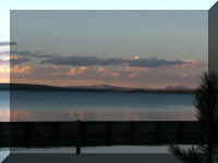 a f0812ys_768 sunset dnr_1.JPG (21611 bytes)