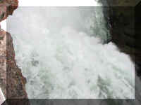 a f0813ys_143 brink of falls_1.JPG (31737 bytes)