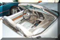 a j vette interior.jpg (40071 bytes)